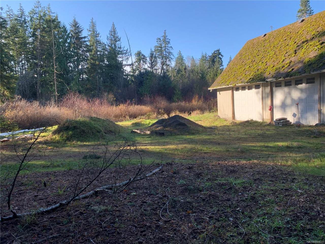 6162 Island Hwy - Photo 1