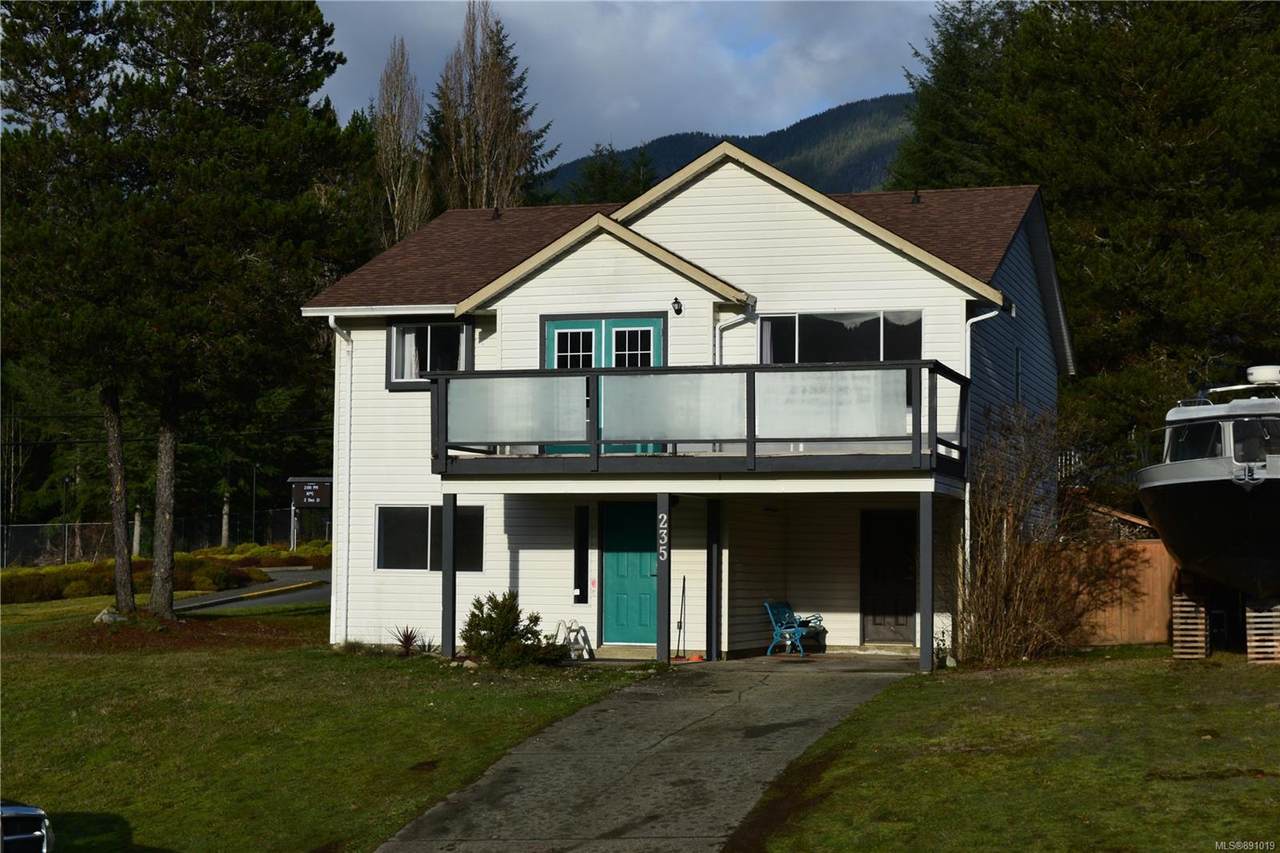 235 Ucona Crt - Photo 1