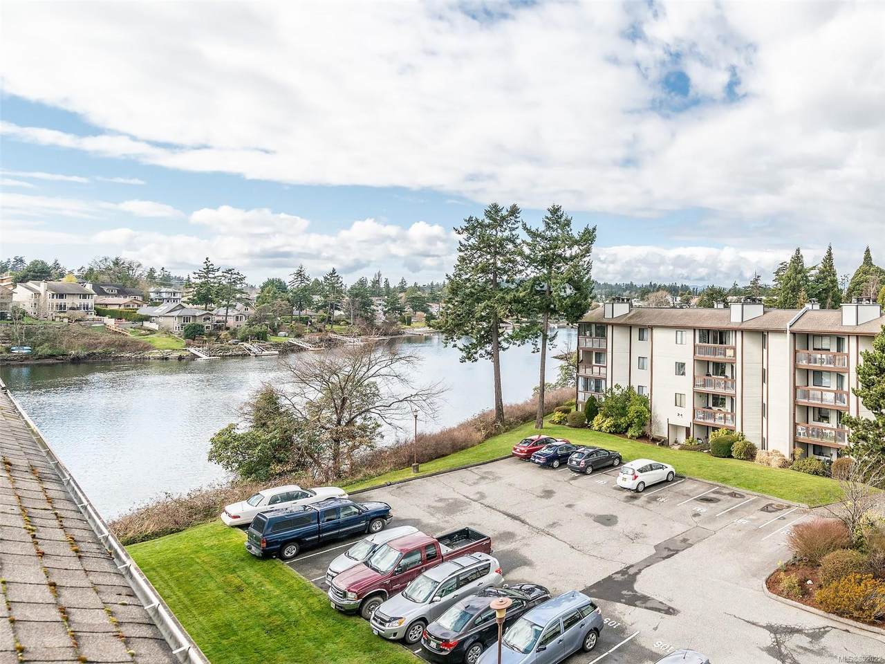 71 Gorge Rd - Photo 1
