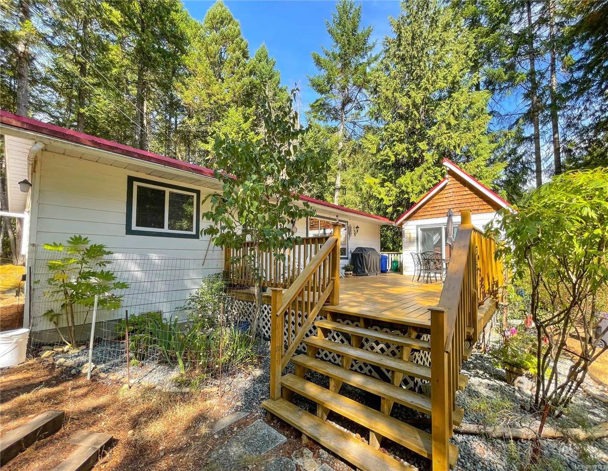 949 Carmen Cres - Photo 1