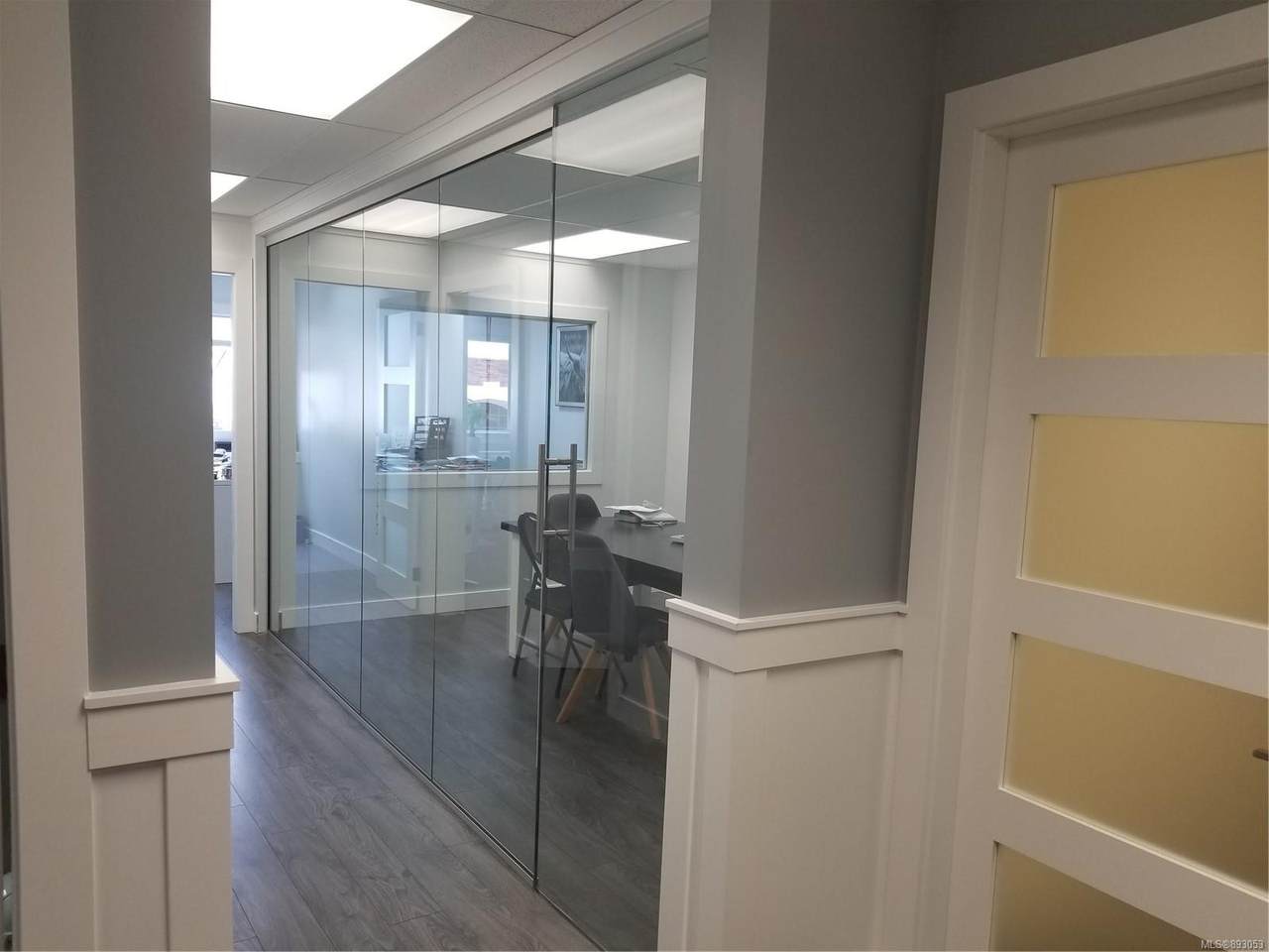 225 Canada Ave - Photo 1