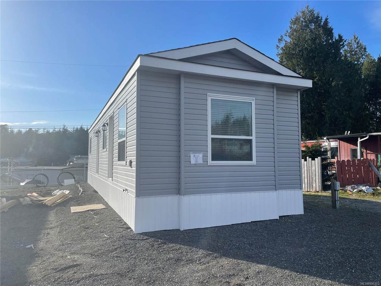 421 Humpback Pl - Photo 1