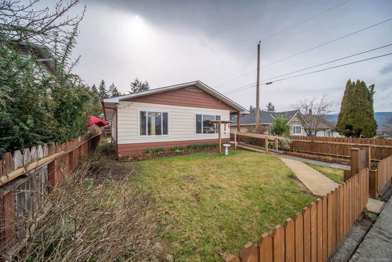 4646 Burde St - Photo 1