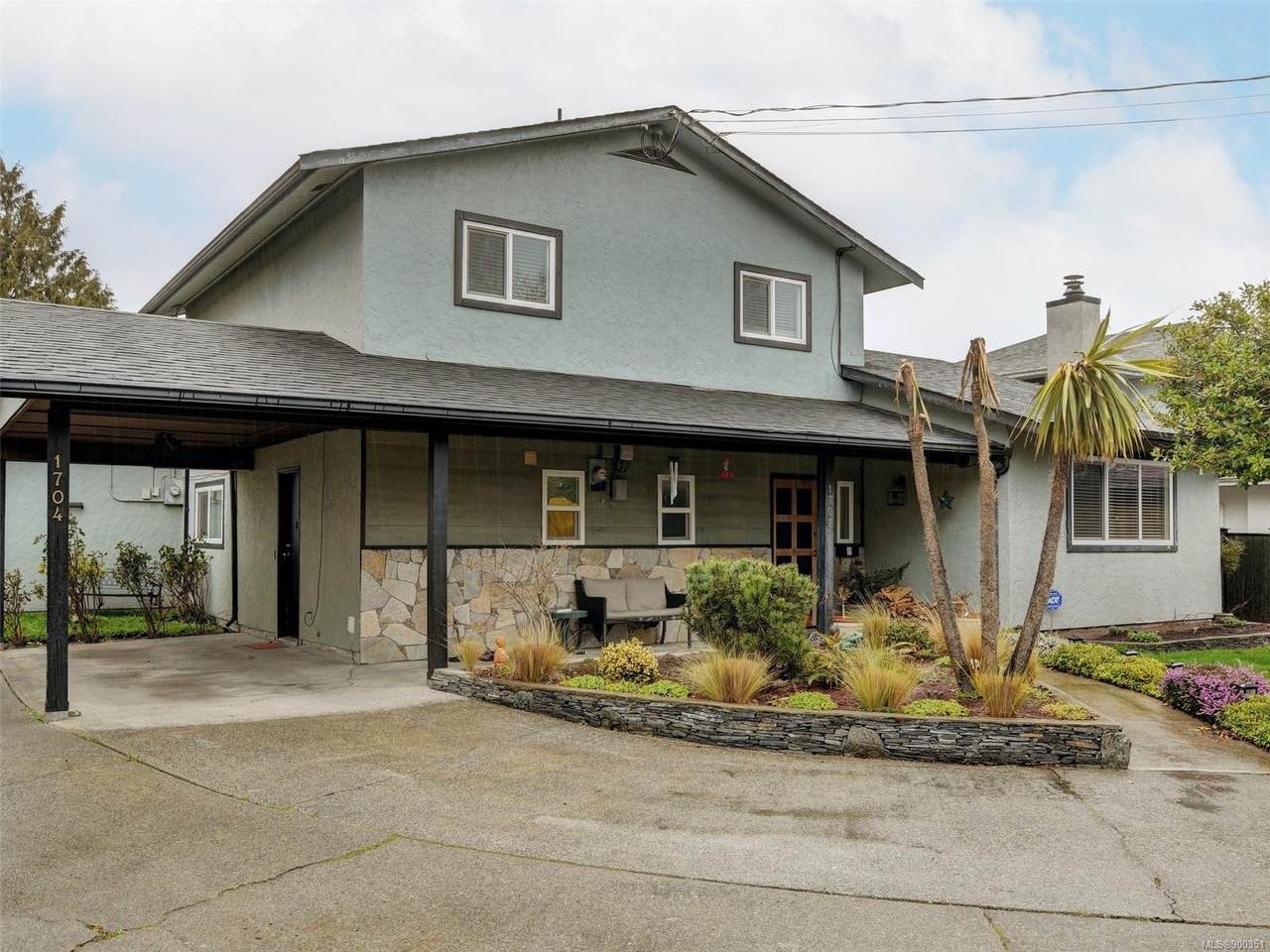1702 Kings Rd - Photo 1