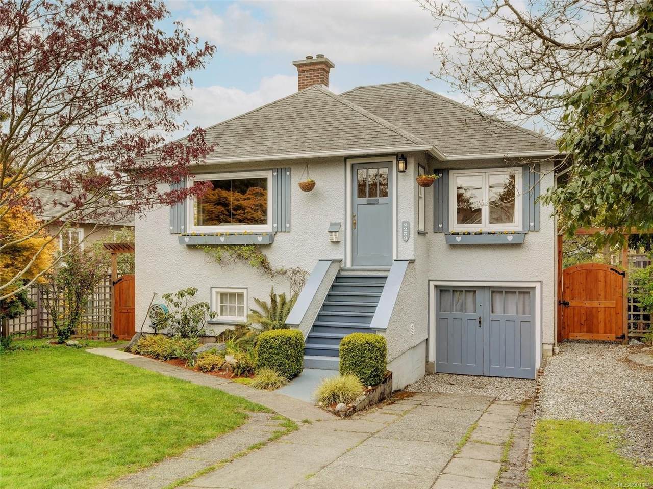 2259 Central Ave - Photo 1
