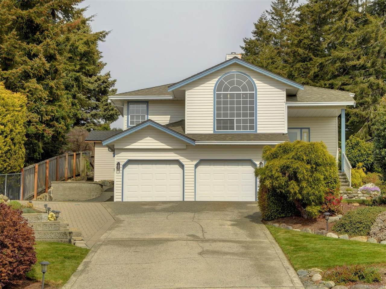 2235 Tara Pl - Photo 1
