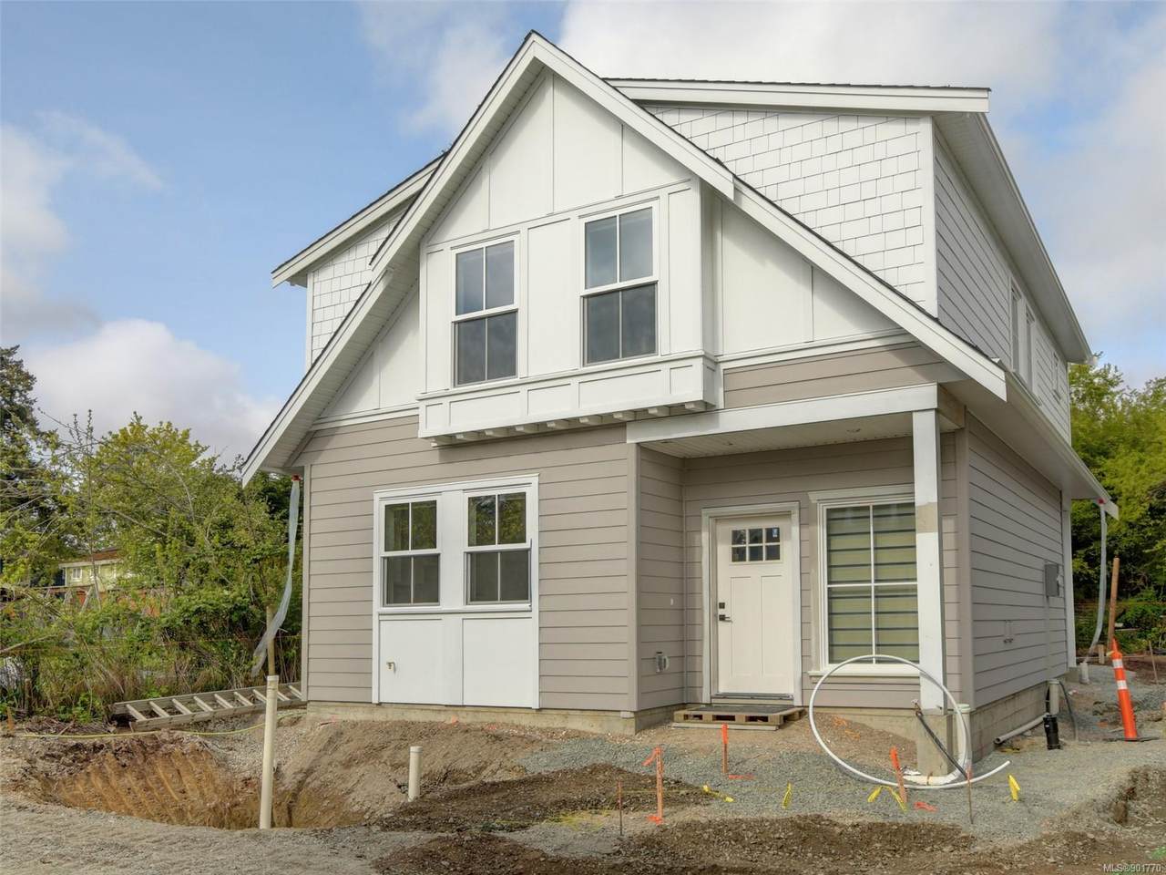 3120 Washington Ave - Photo 1