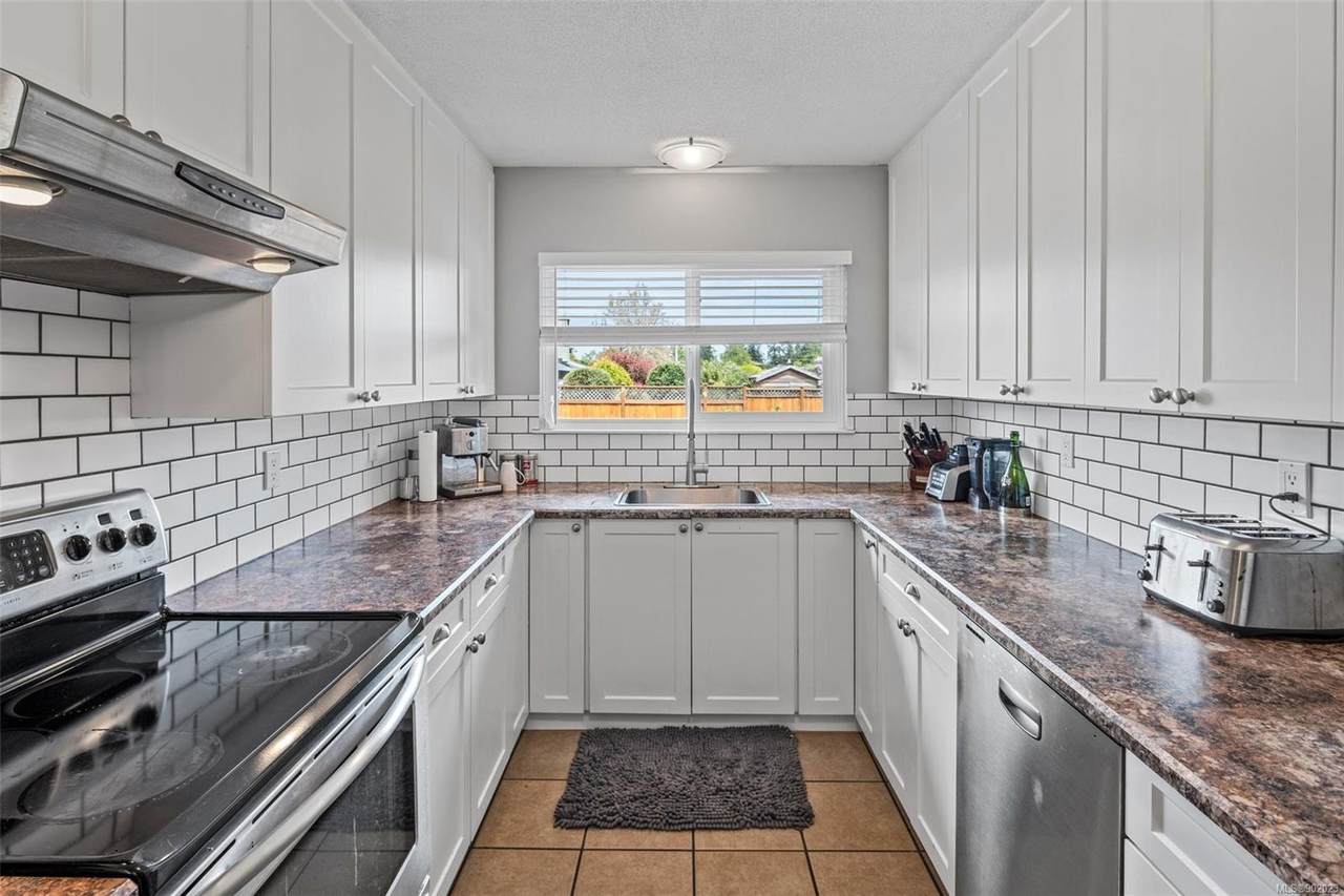 10145 Third St - Photo 1