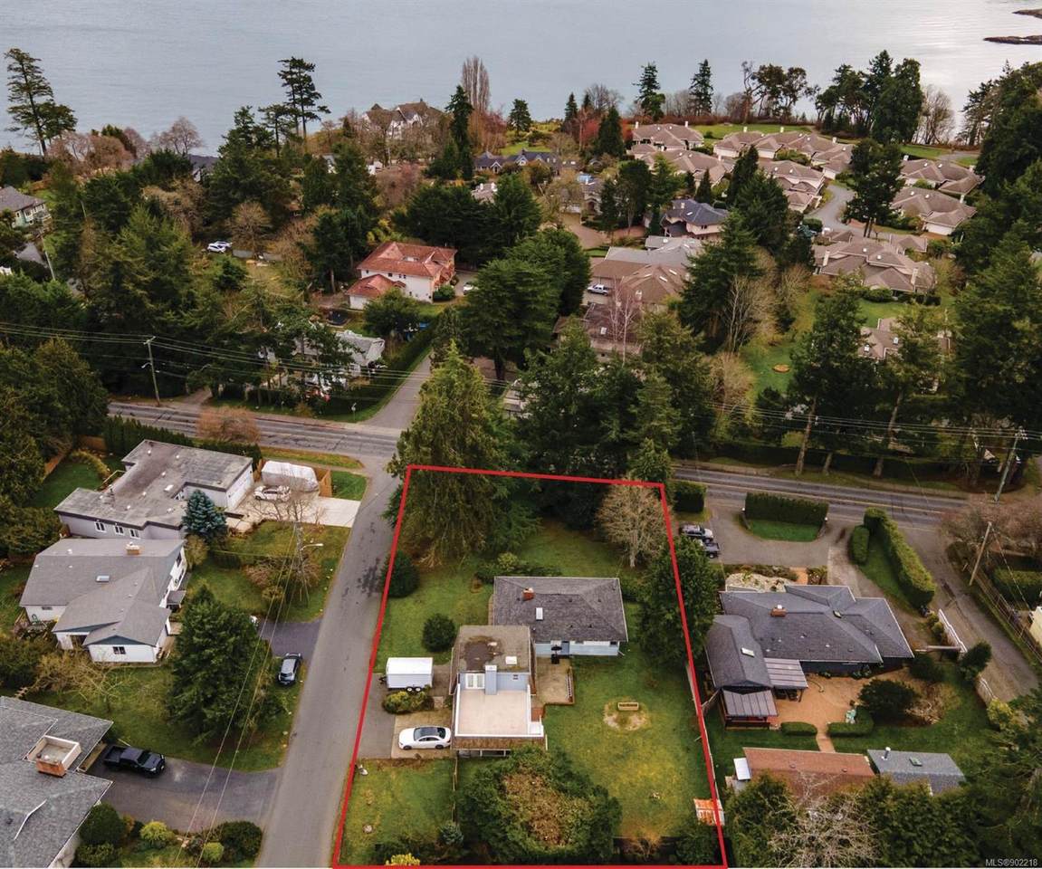 4276 Gordon Head Rd - Photo 1