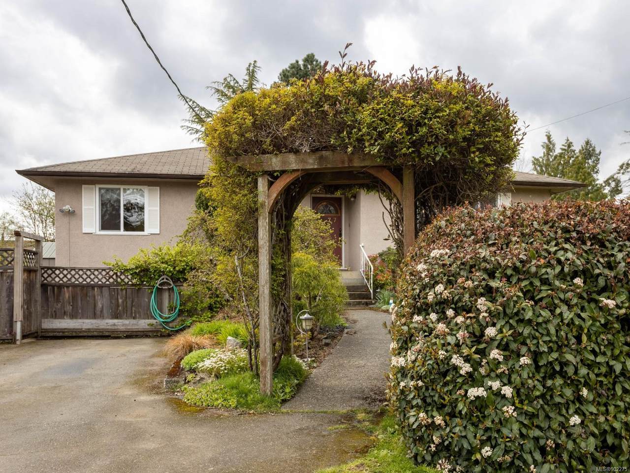 1177 Clarke Rd - Photo 1