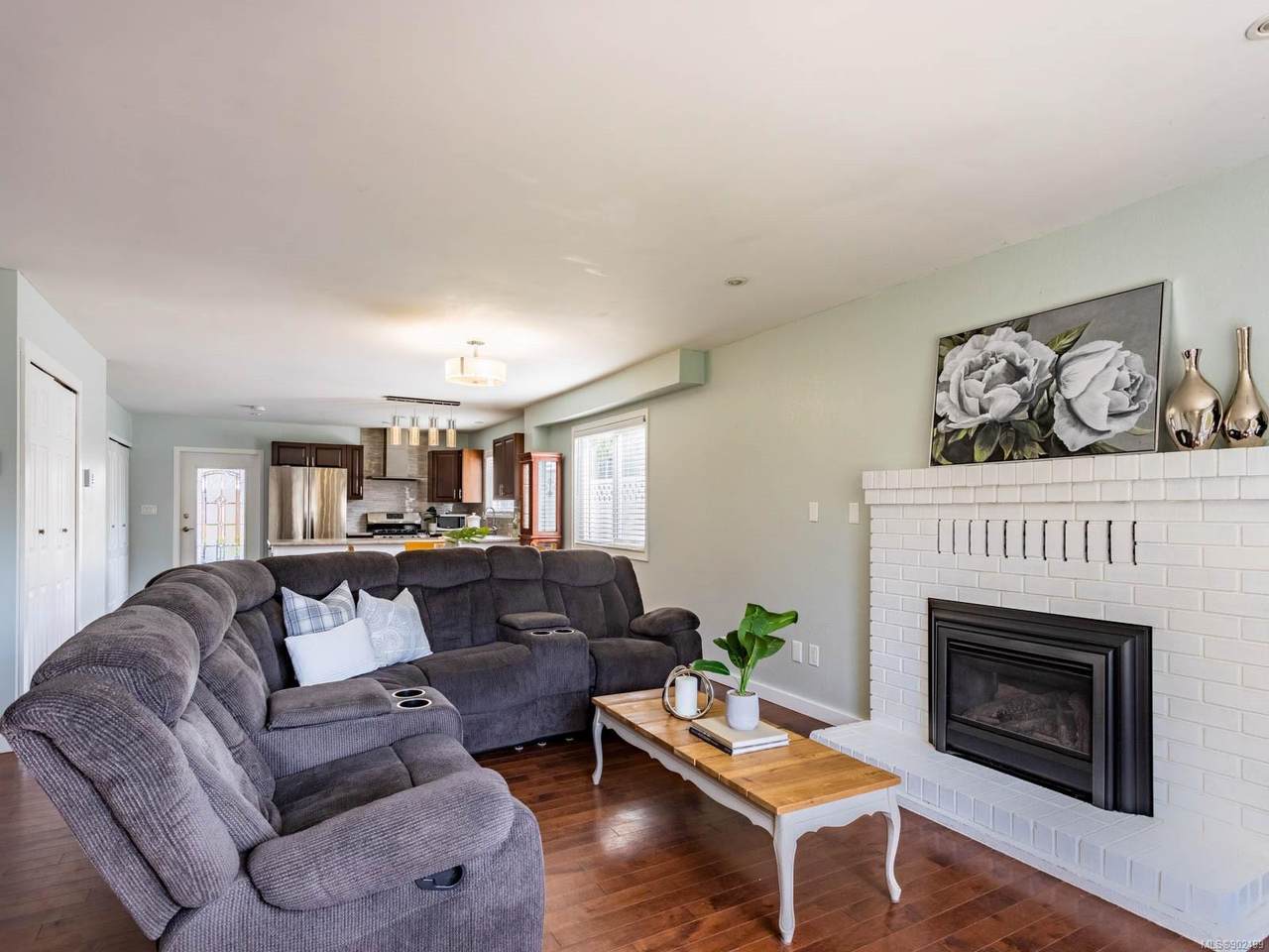 2030 Weiler Ave - Photo 1