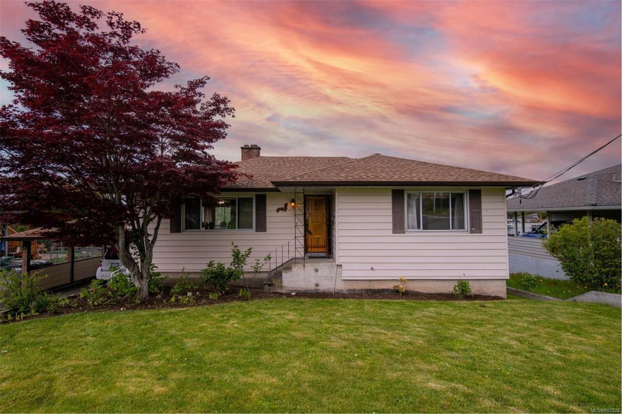 3696 Raymond St - Photo 1
