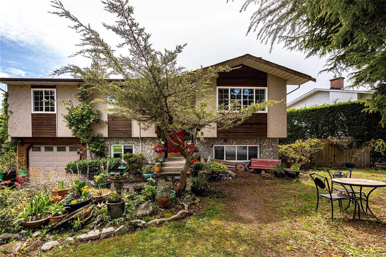 8005 Galbraith Cres - Photo 1