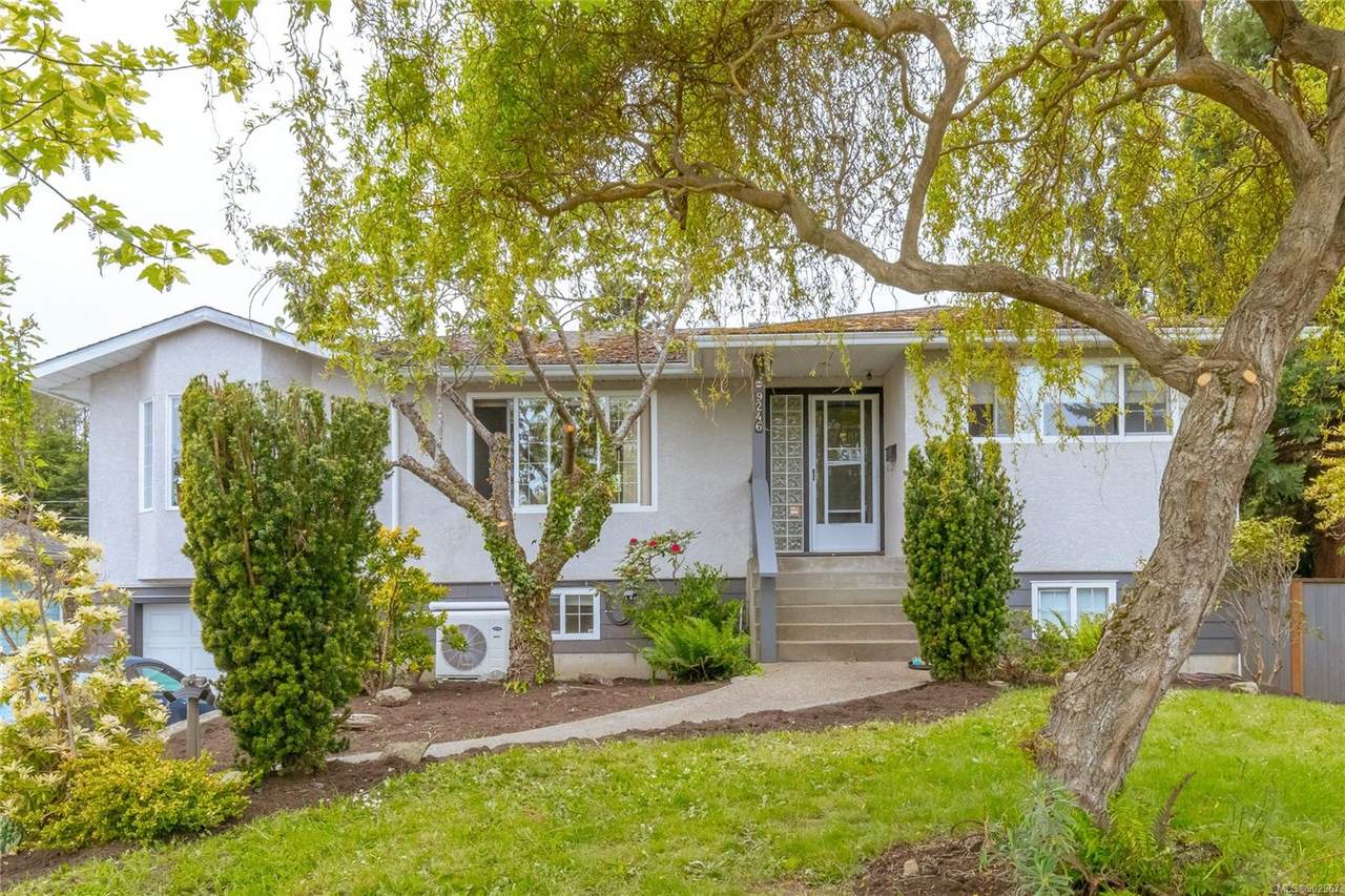 9246 Rideau Ave - Photo 1