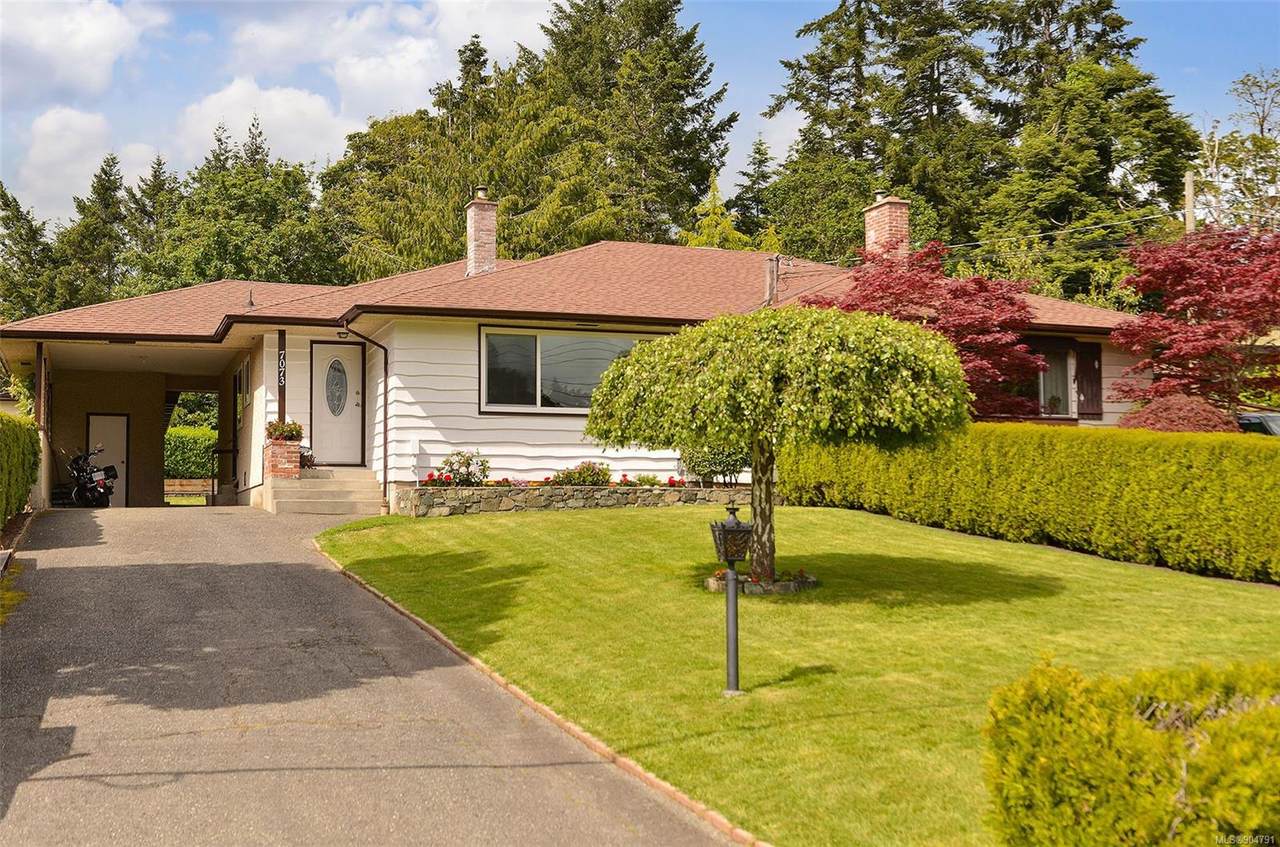 7073 Brentwood Dr - Photo 1