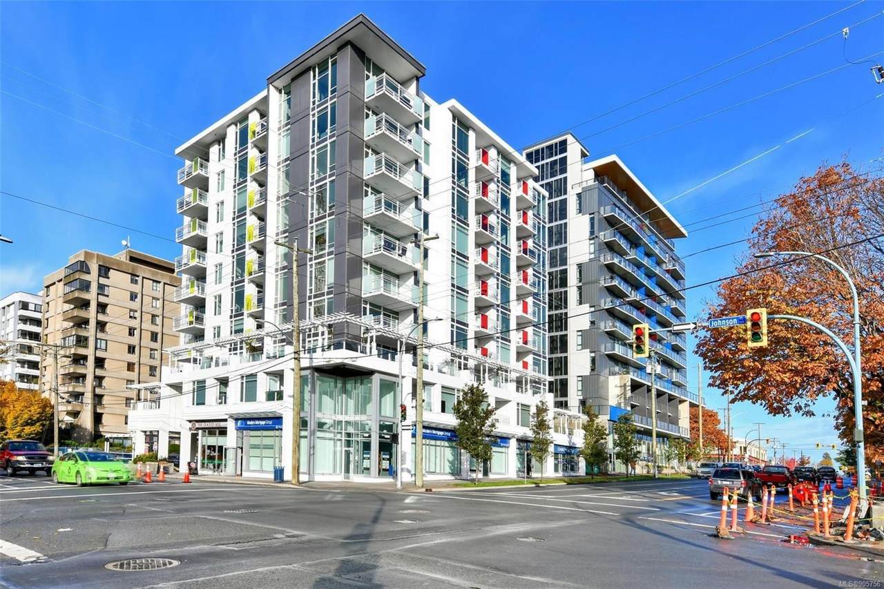 1090 Johnson St - Photo 1