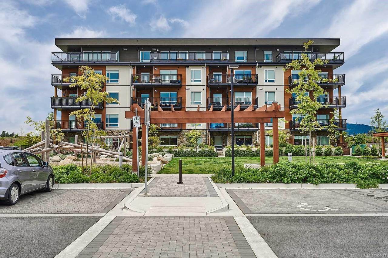 2500 Hackett Cres - Photo 1