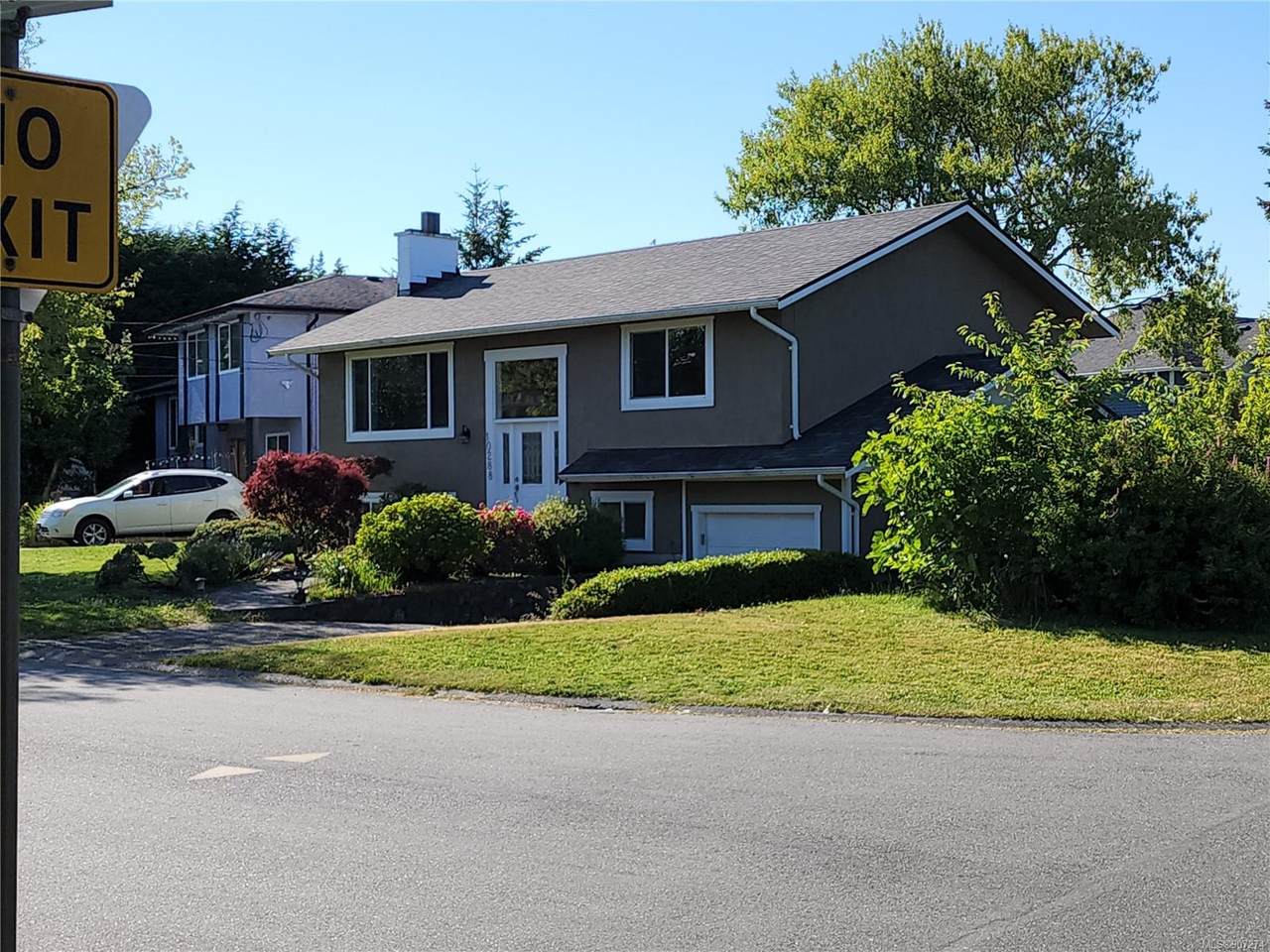 10288 Godfrey Pl - Photo 1
