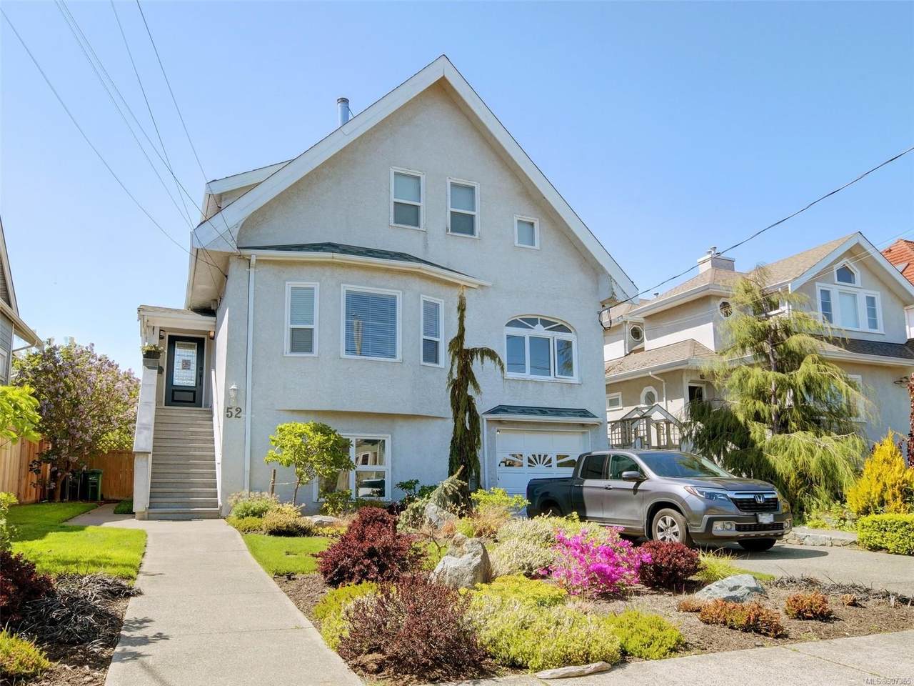 52 Linden Ave - Photo 1