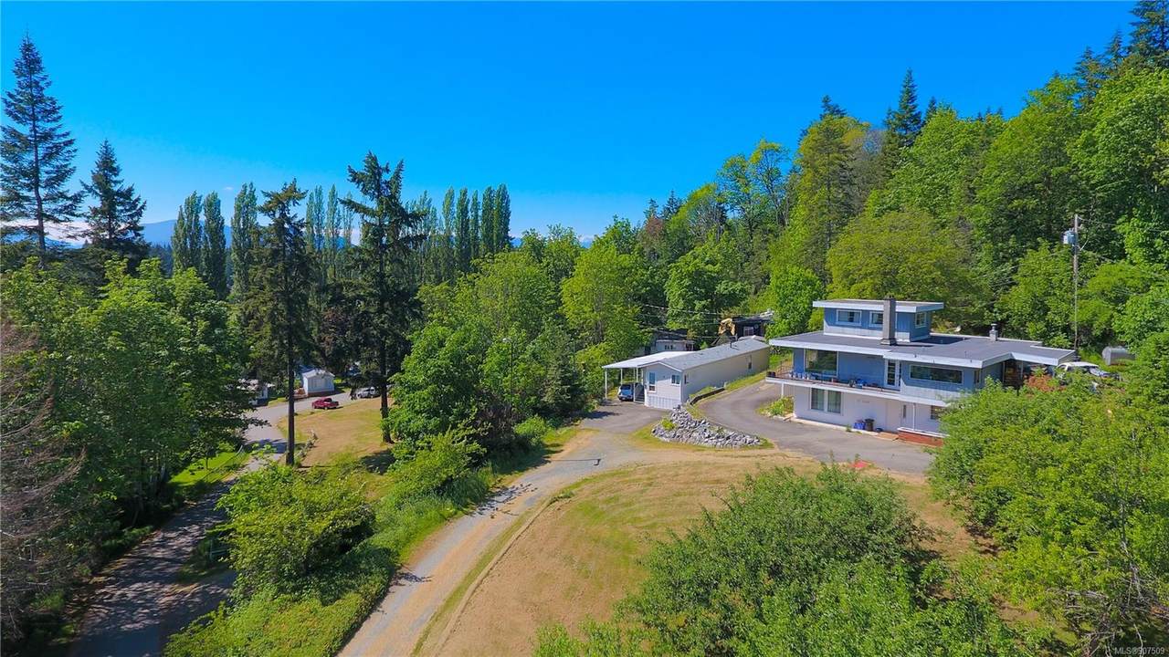 5659 Tomswood Rd - Photo 1