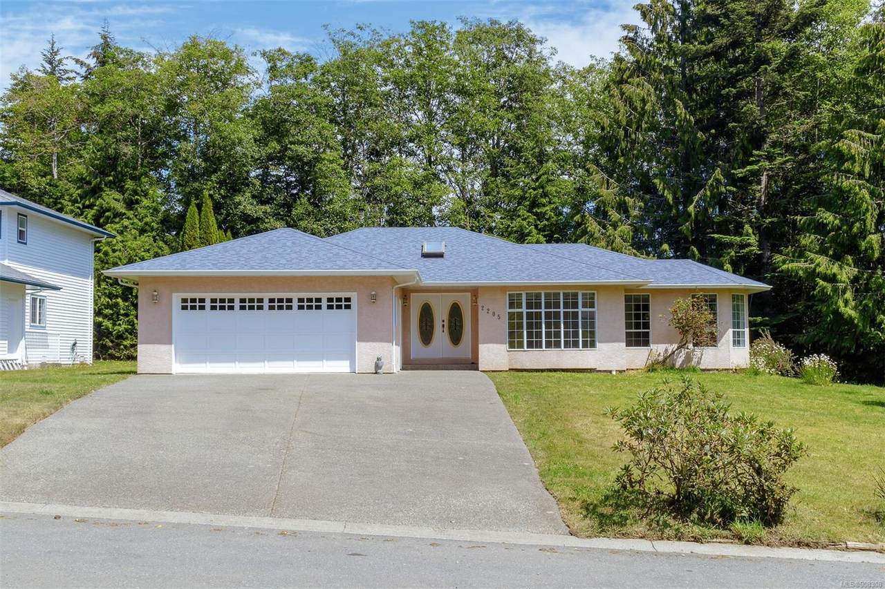 2205 Maple Ave - Photo 1