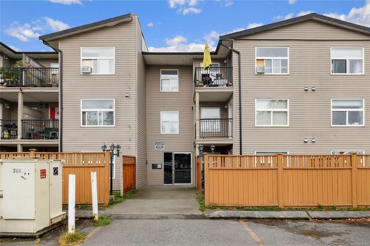 3215 Cowichan Lake Rd - Photo 1