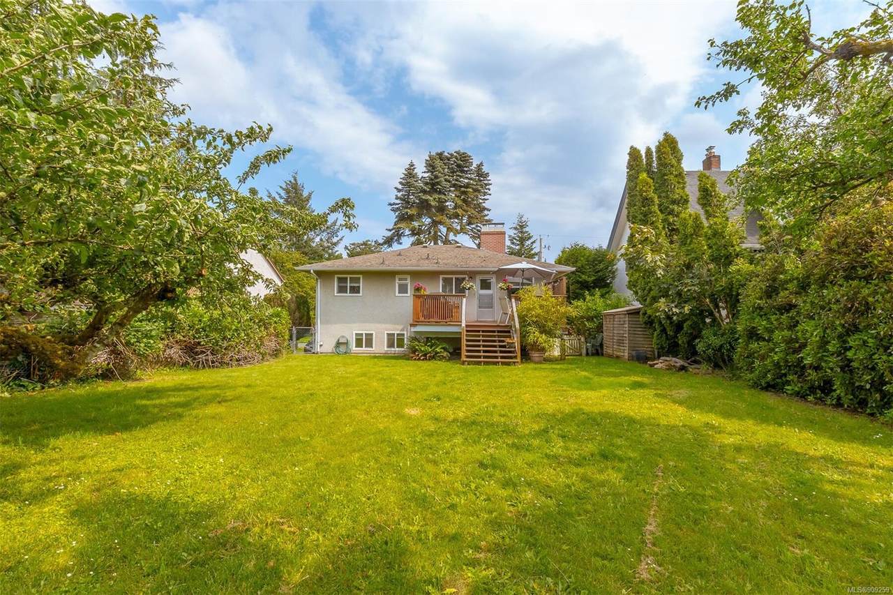 2888 Heath Dr - Photo 1