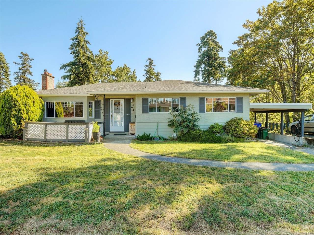 664 Vanalman Ave - Photo 1