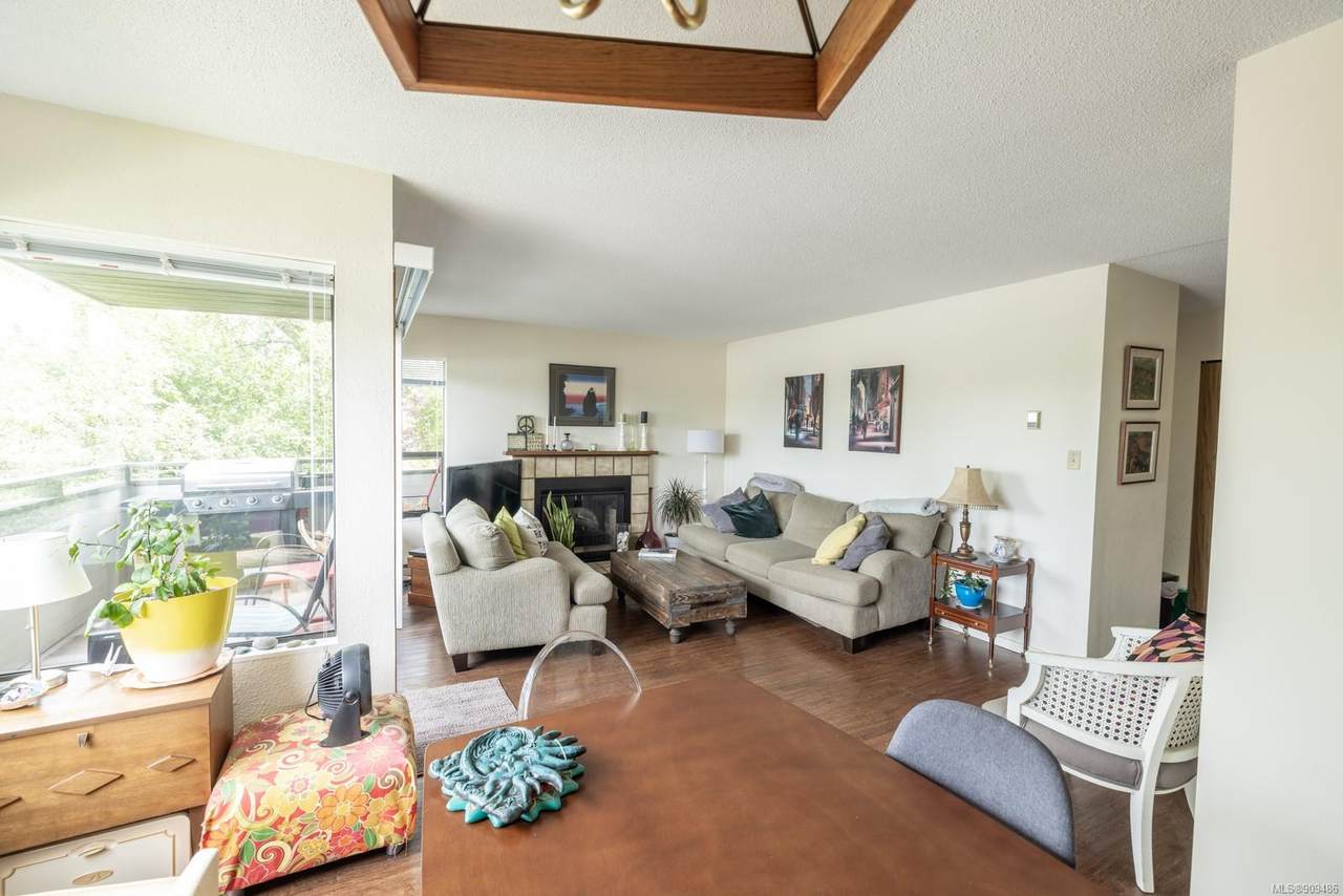 3274 Glasgow Ave - Photo 1