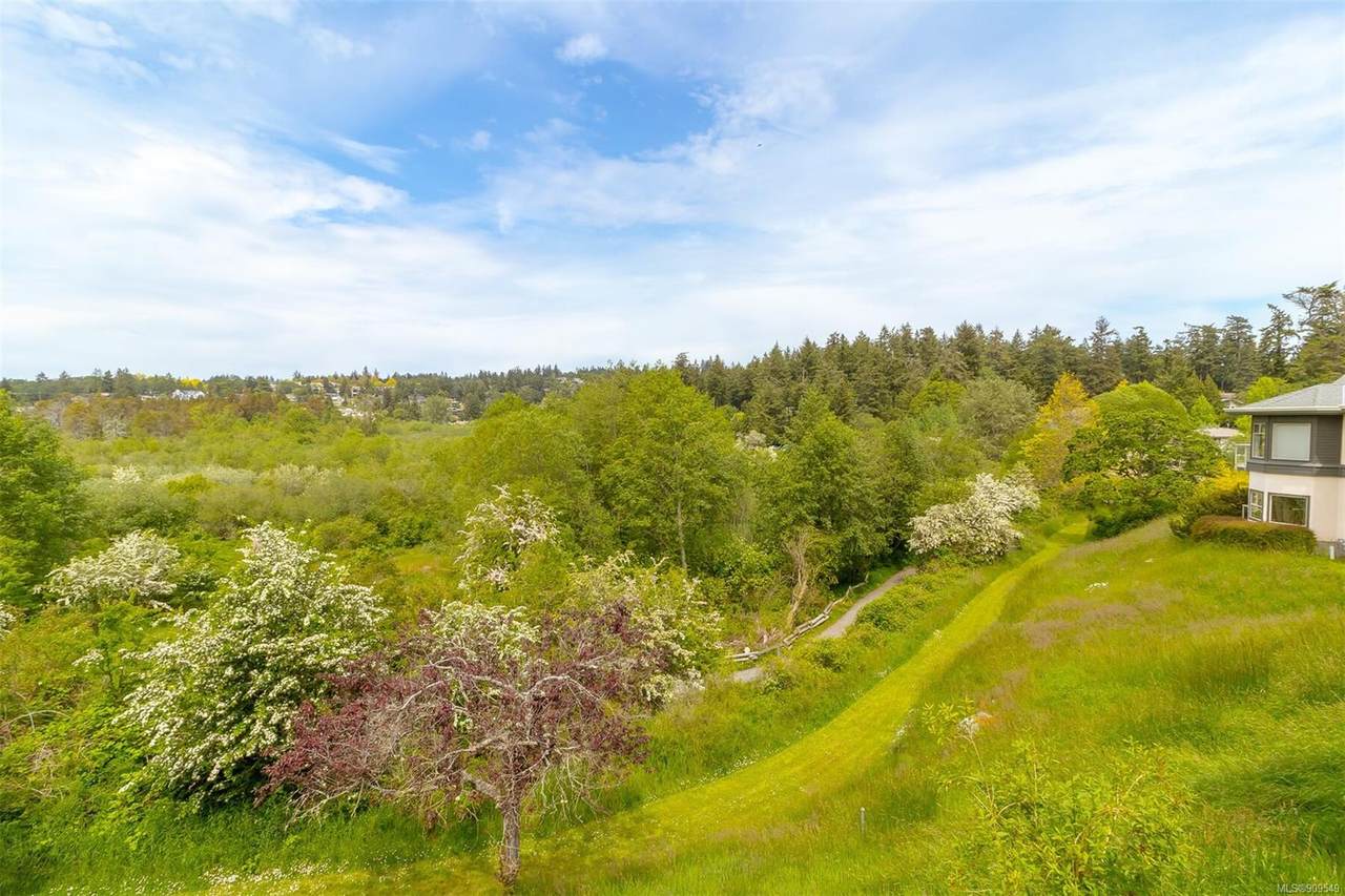 4360 Emily Carr Dr - Photo 1