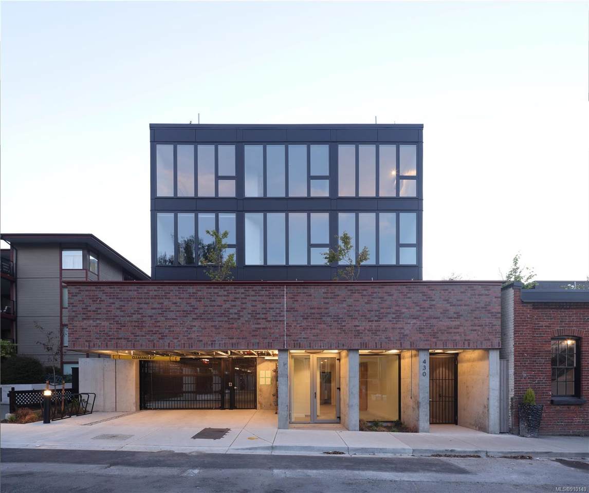 430 Parry Rd - Photo 1