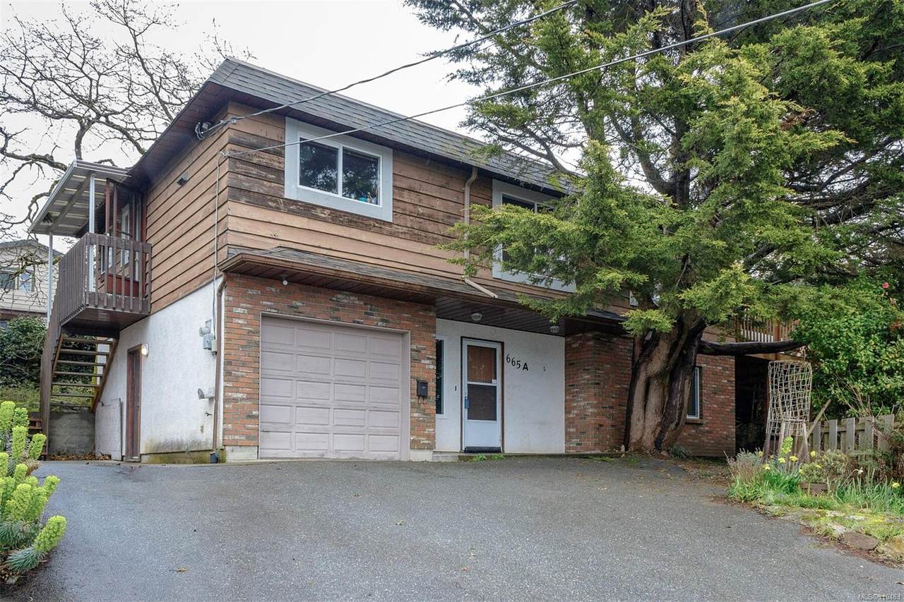 665A Grenville Ave - Photo 1
