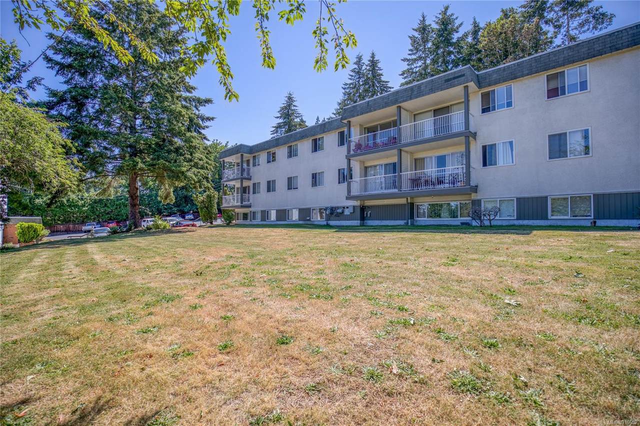 997 Bowen Rd - Photo 1