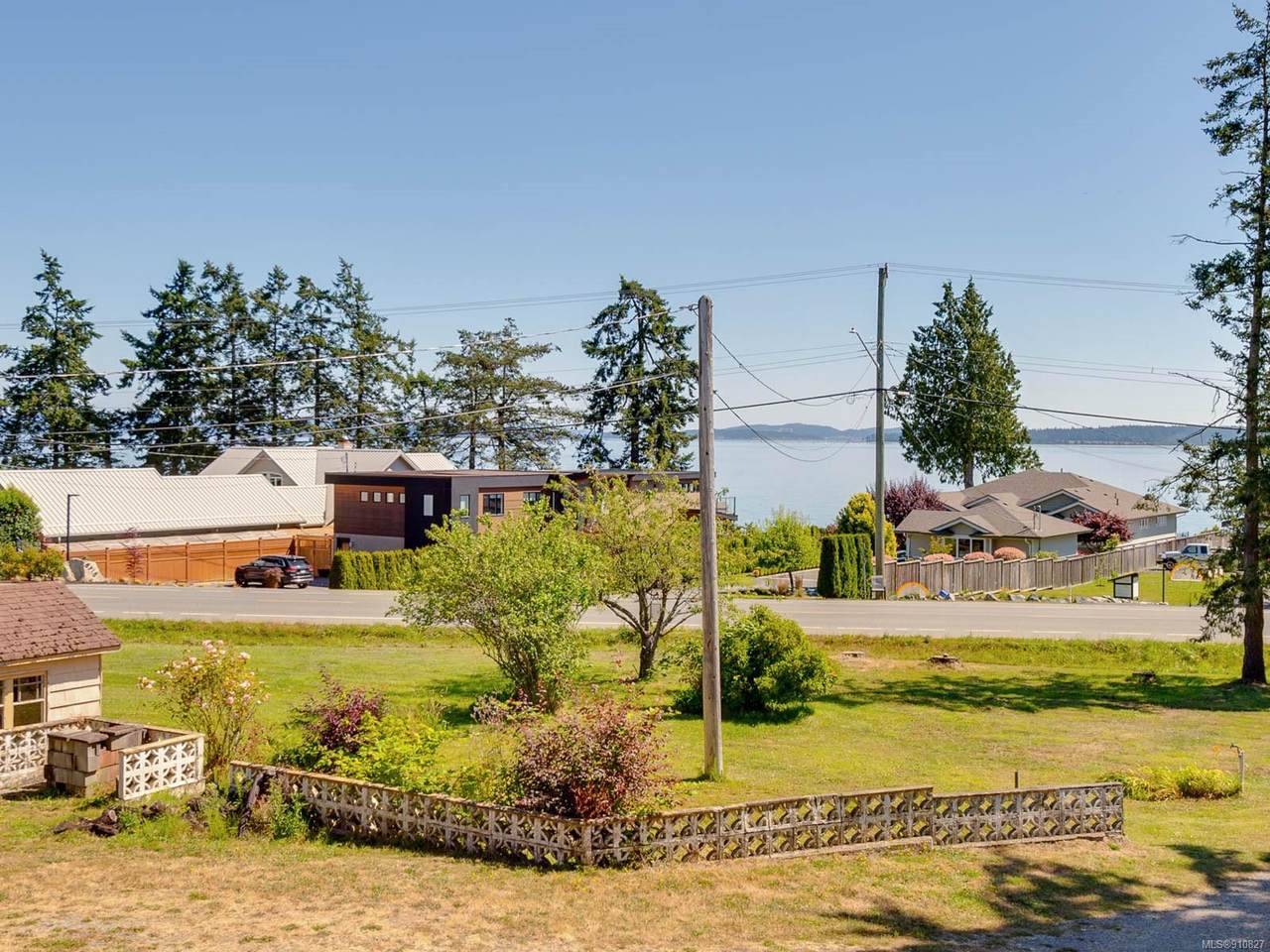 8688 Lochside Dr - Photo 1