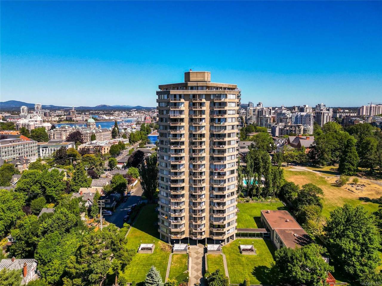 620 Toronto St - Photo 1