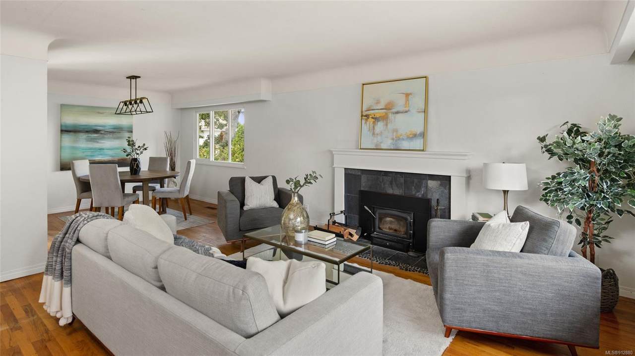824 Monterey Ave - Photo 1