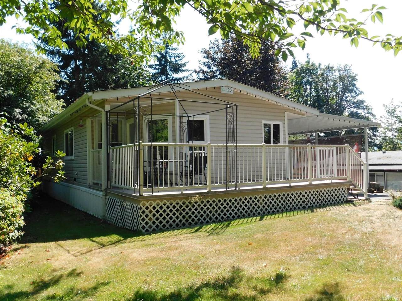 5679 Tomswood Rd - Photo 1