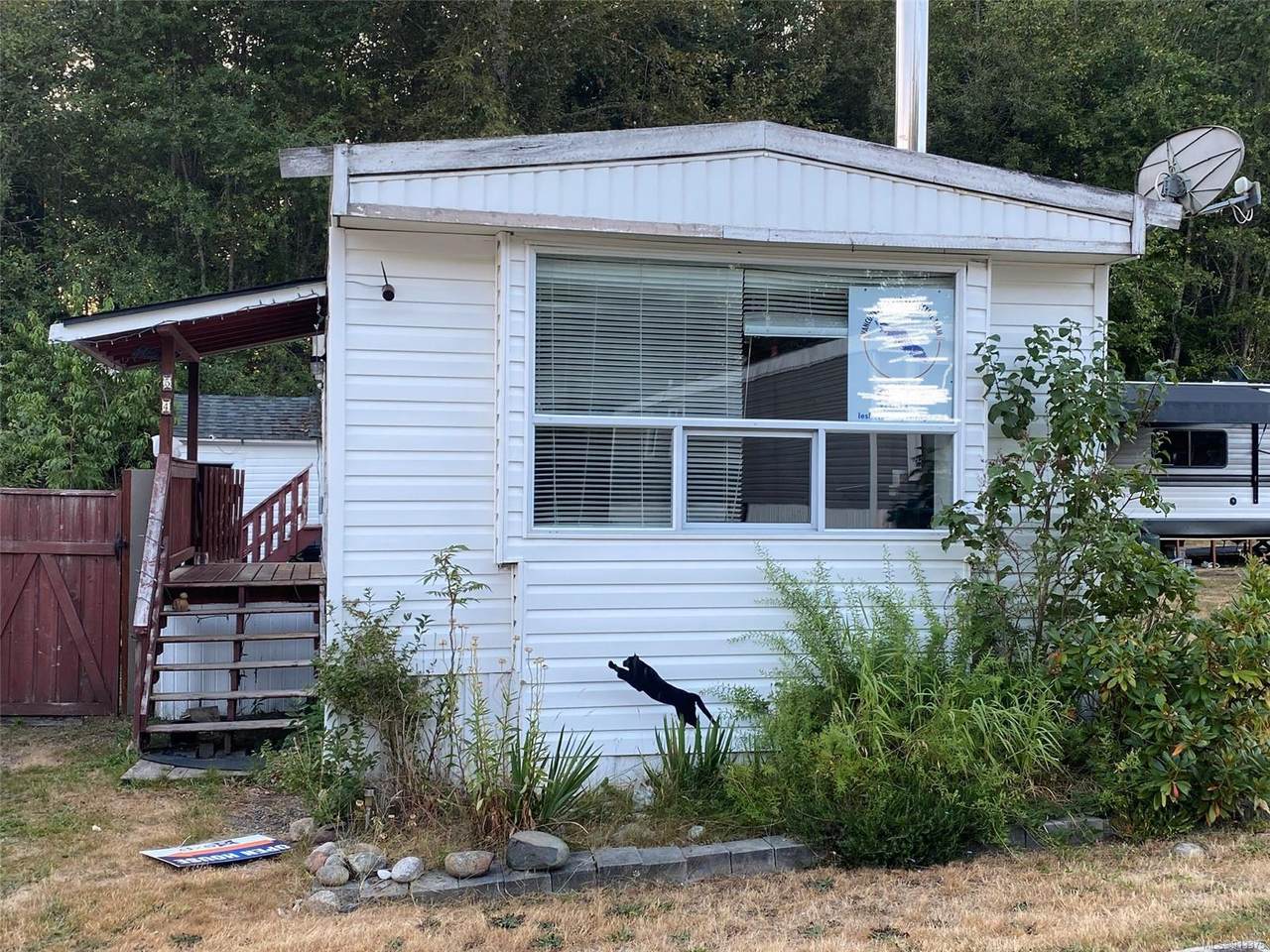 1714 Alberni Hwy - Photo 1