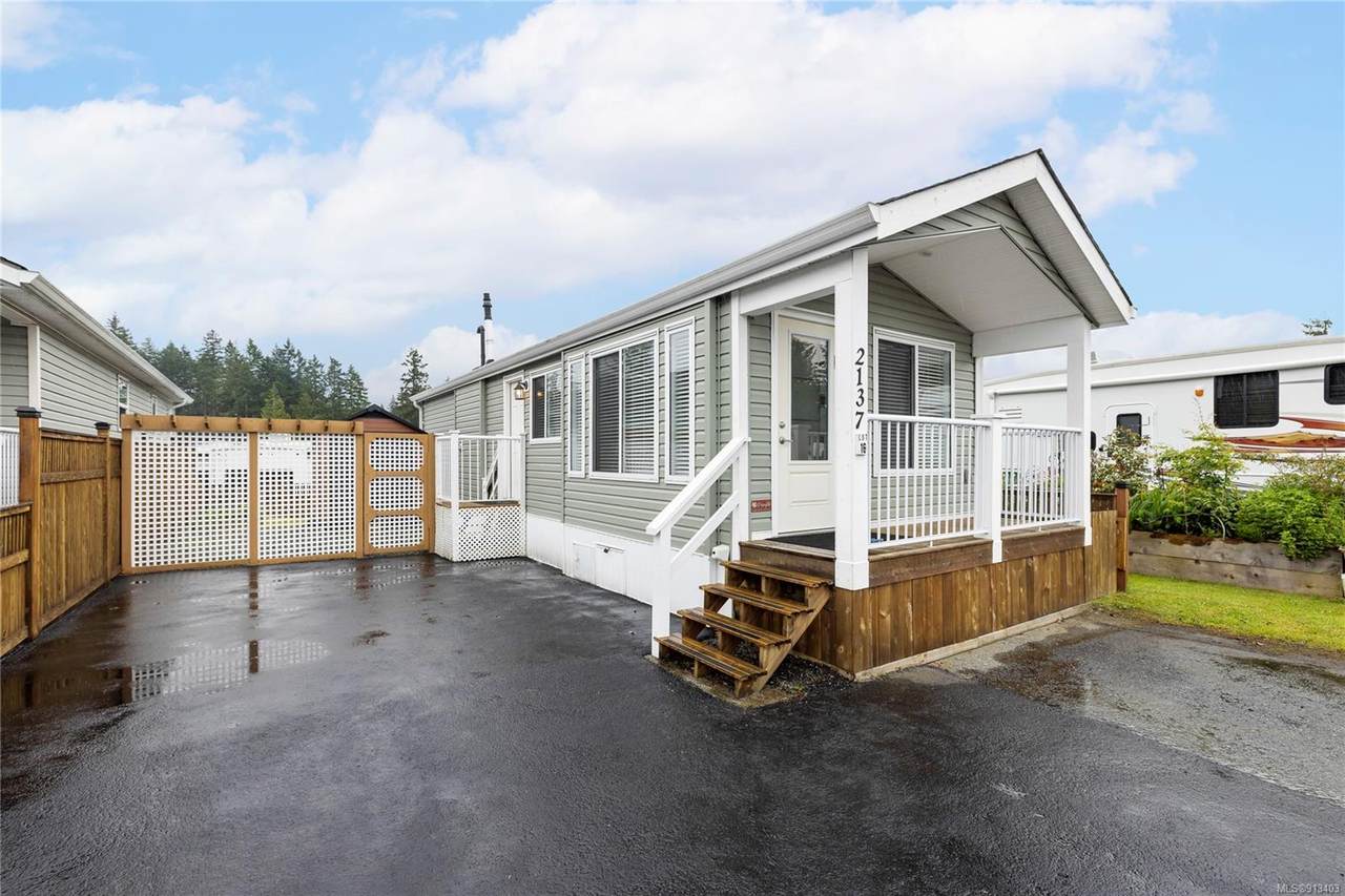 2137 Nimpkish Lake Way - Photo 1