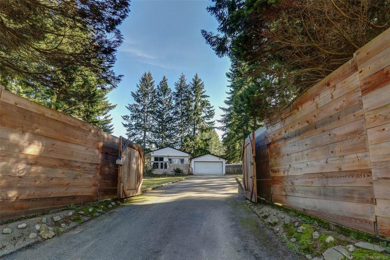 13535 Cedar Rd - Photo 1