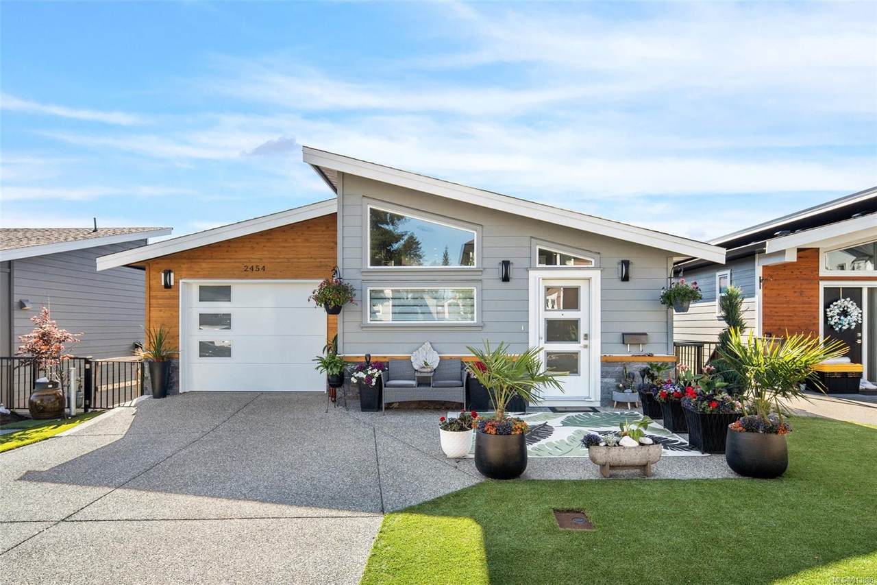 2454 Prospector Way - Photo 1
