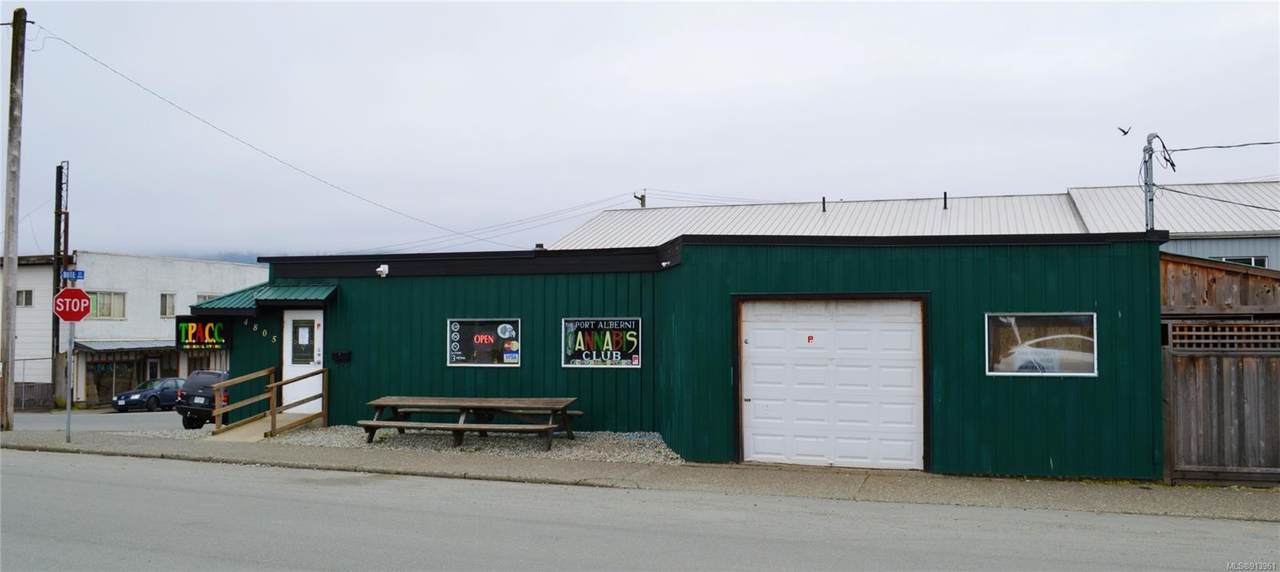 4805 Bute St - Photo 1