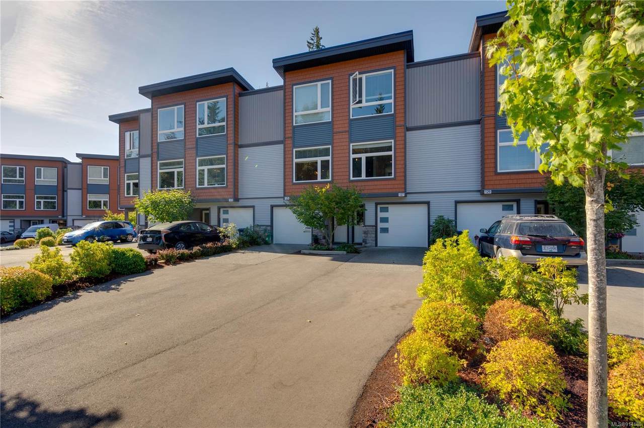 933 Wild Ridge Way - Photo 1