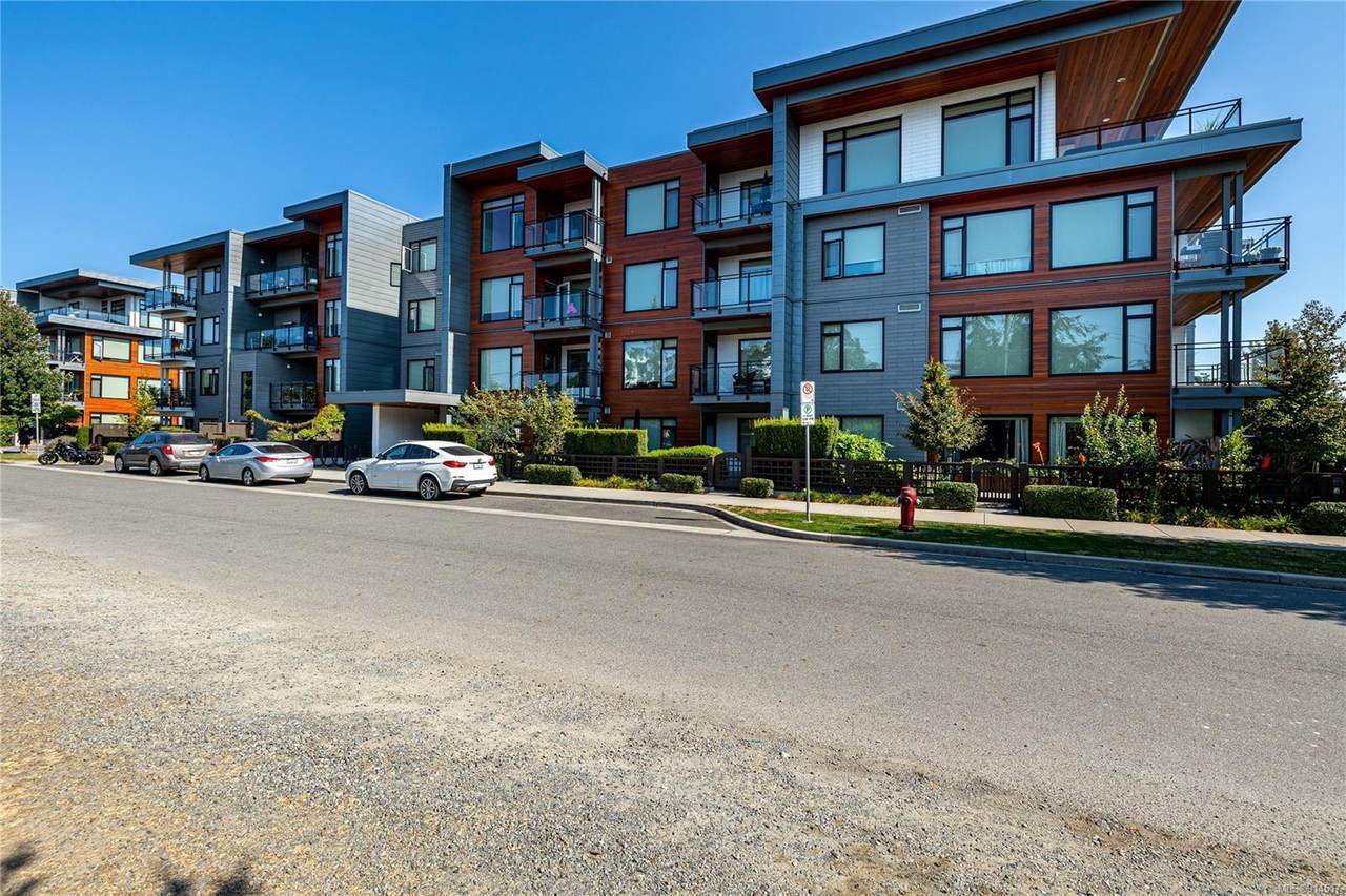 3811 Rowland Ave - Photo 1
