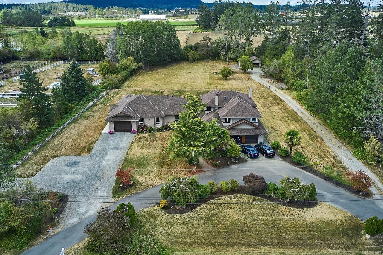 1530 Kersey Rd - Photo 1