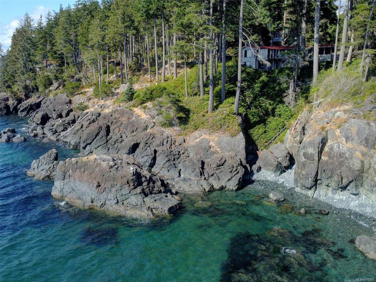 2750 Seaside Dr - Photo 1