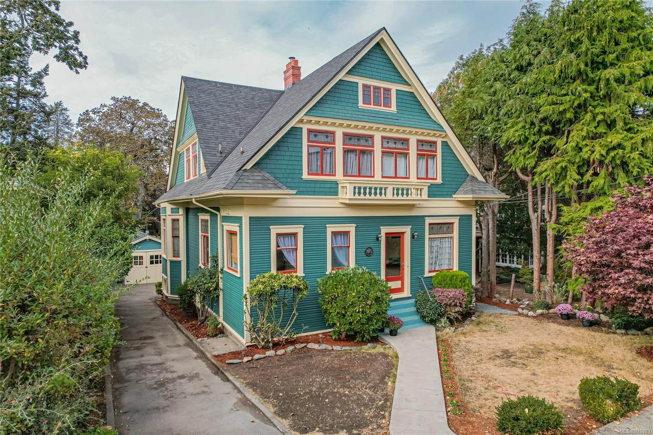 1610 Belmont Ave - Photo 1