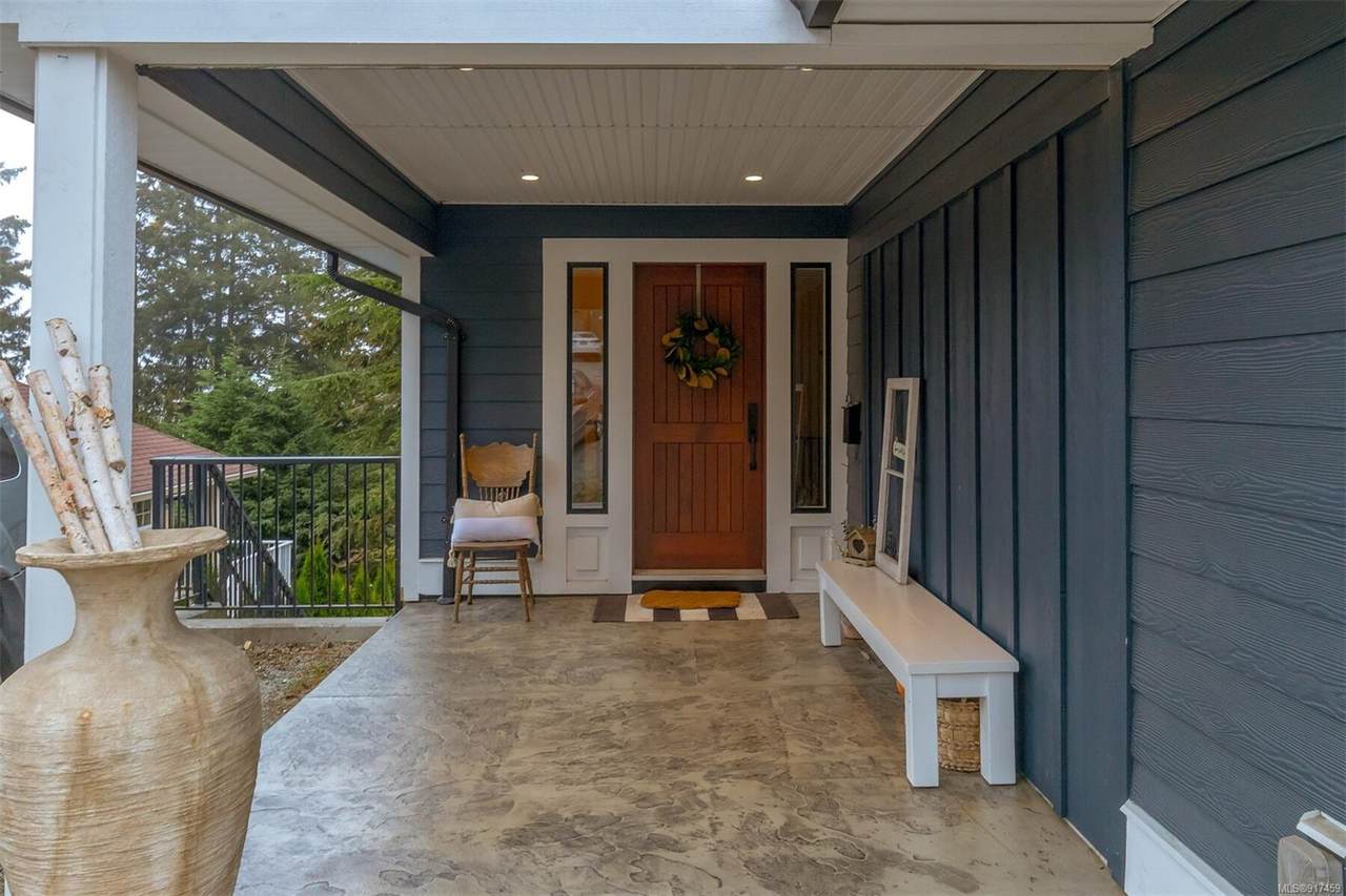 6889 Saanich Cross Rd - Photo 1