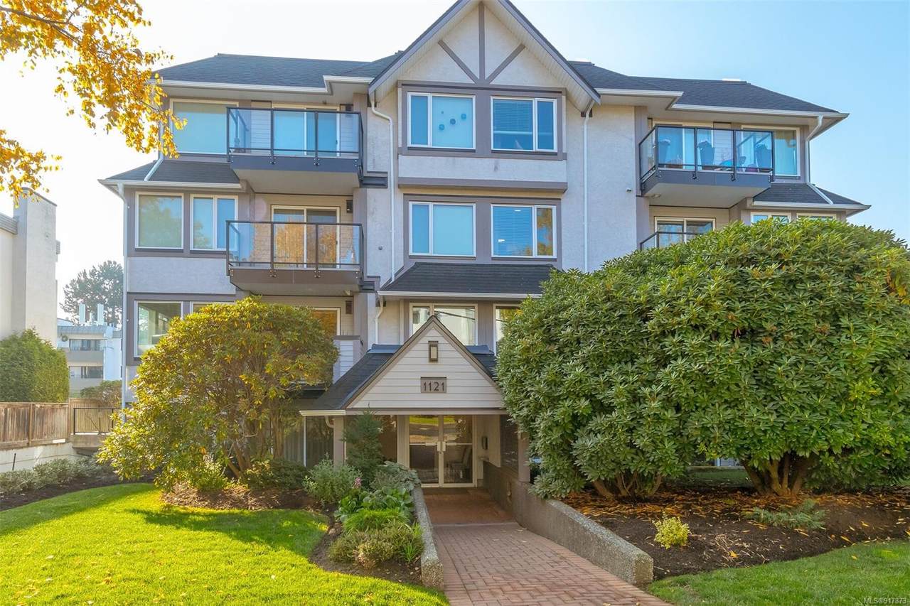 1121 Oscar St - Photo 1