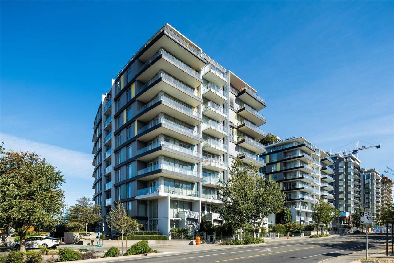 379 Tyee Rd - Photo 1